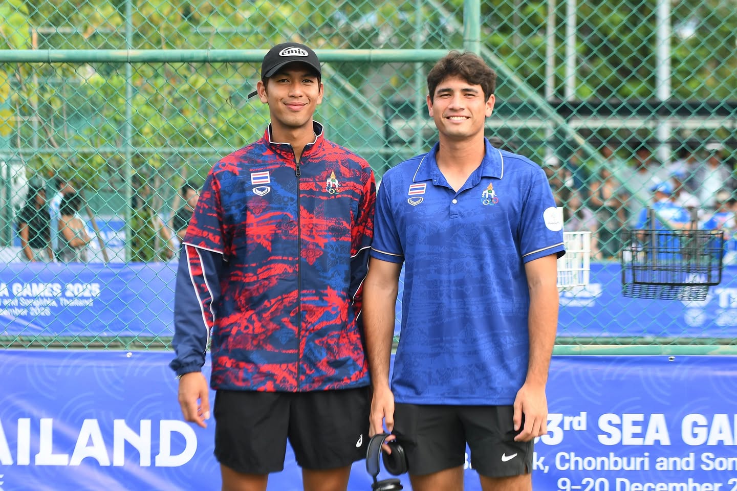 คู่ชิงเทนนิสชายเดี่ยว กษิดิศ ปะทะ แม็กซิมัสการันตีเหรียญทองของไทยในศึกซีเกมส์ 2025