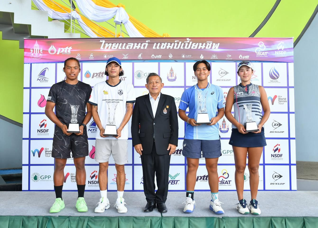 เกมคู่ชิงหวดไทยแลนด์ฯ ดุเดือดตัดสินเซต 3จิรัฏฐ์ - พิมพ์มาดา โชว์แกร่งผงาดคว้าแชมป์