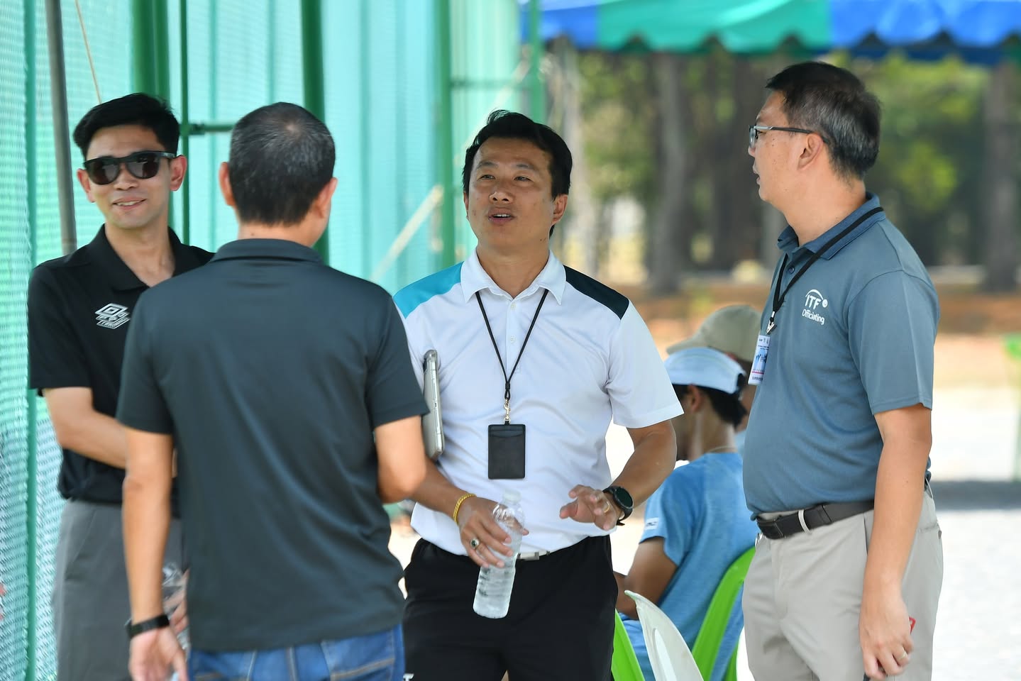 สมาคมกีฬาลอนเทนนิสแห่งประเทศไทย ในพระบรมราชูปถัมภ์ ขอขอบคุณ คุณวีรกาญจน์ สินธุวงษานนท์ และ คุณวรวัฒต์ แสงสุข